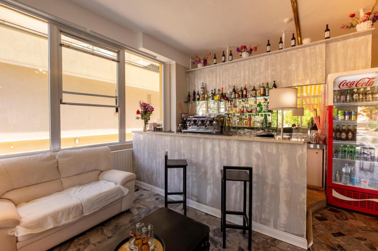 Hotel Giumer Rimini Eksteriør bilde