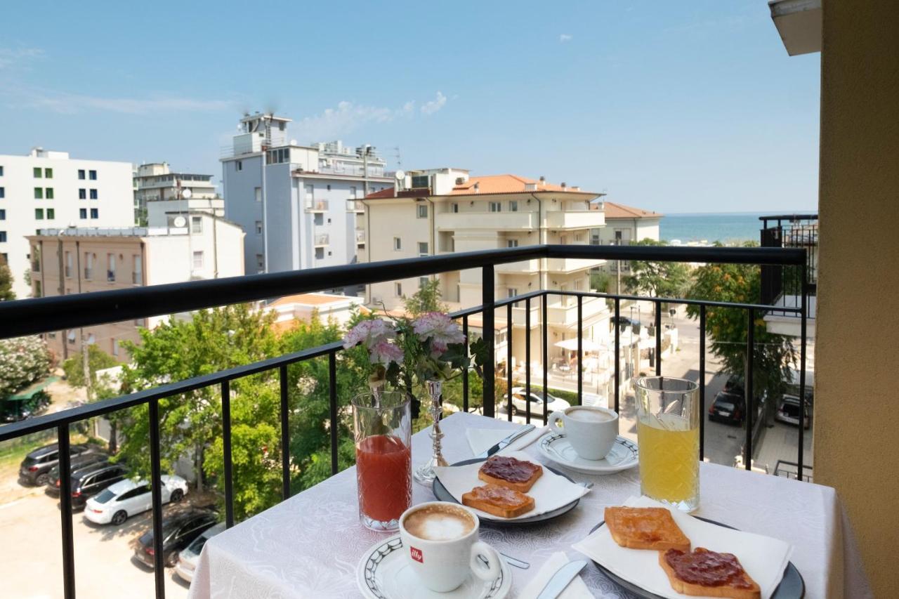 Hotel Giumer Rimini Eksteriør bilde