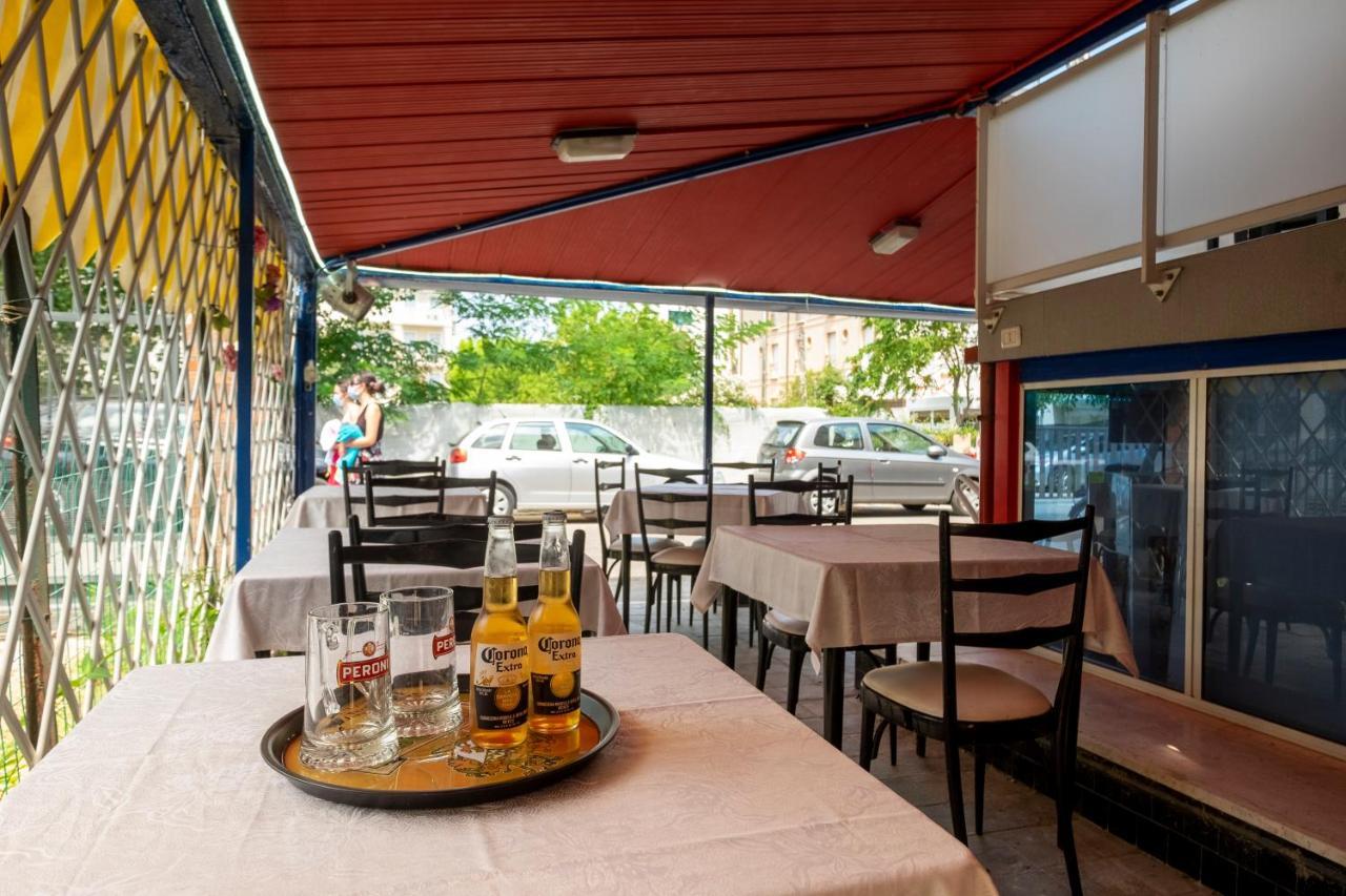 Hotel Giumer Rimini Eksteriør bilde