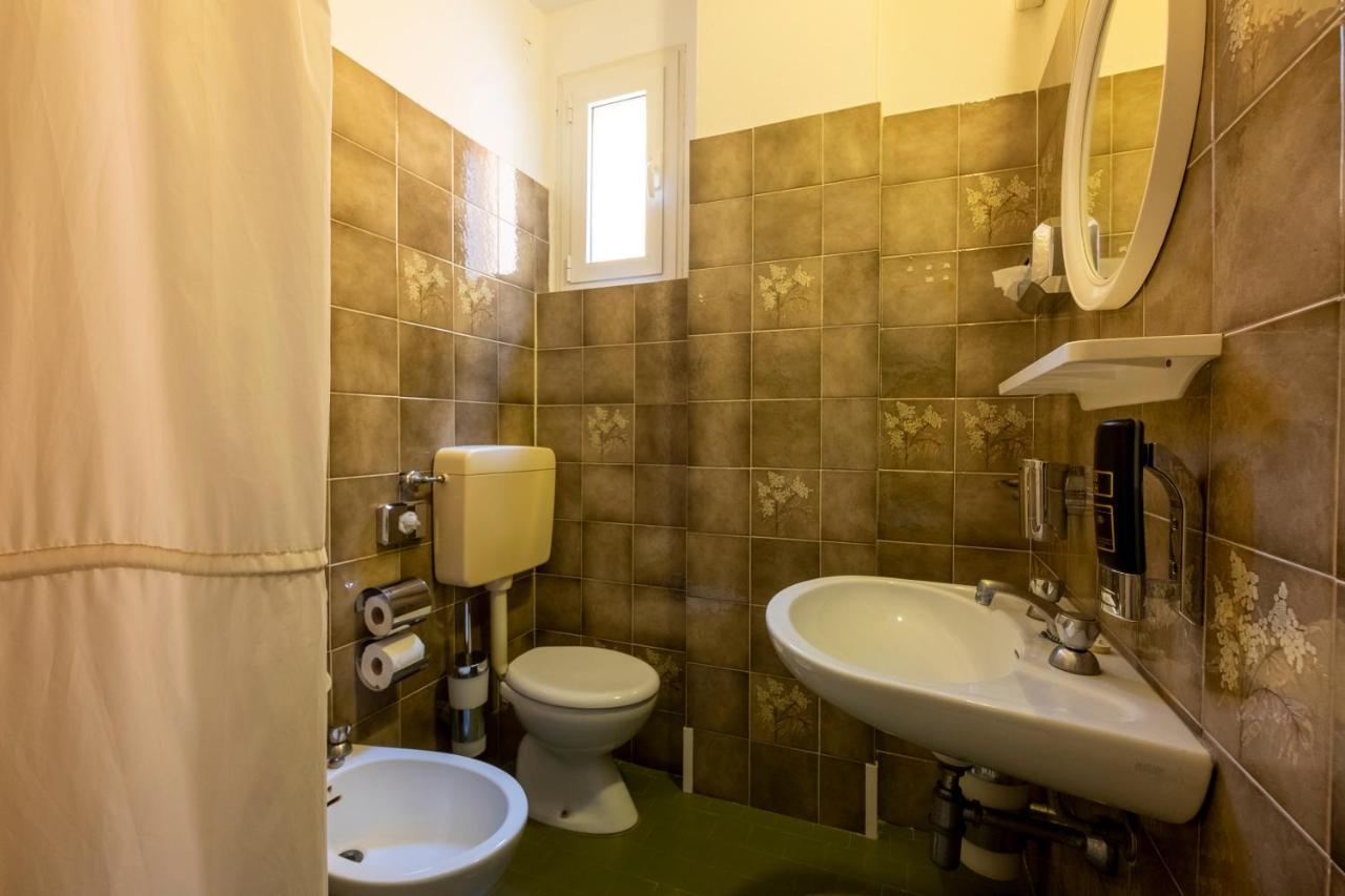 Hotel Giumer Rimini Eksteriør bilde